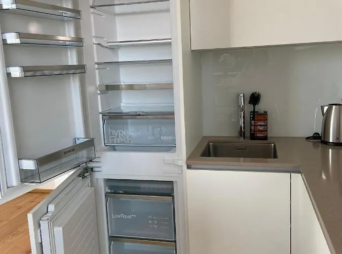 Triiiple Level 22 Mit Balkon Und Tiefgarage Apartmán Vídeň