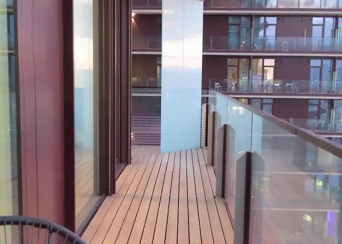 Triiiple Level 22 Mit Balkon Und Tiefgarage *